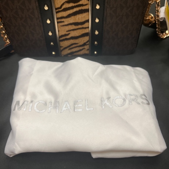 NWT Michael Kors Lg. Jet Set Crossbody/Soulder Bag. Calf Hair/Animal Print Front - Picture 2 of 16